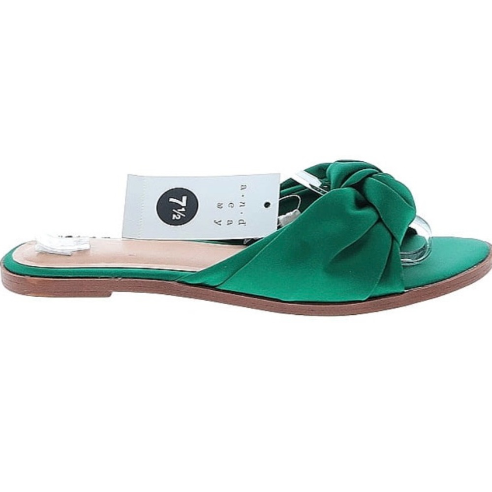 A New Day Green Sandals Sleek Design